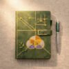 CUADERNO PREMIUM PUERTA ESMERALDA-ARTEDIANO™